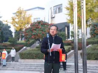 深入学习宣传习近平法治思想 大力弘扬宪法精神——淮北师范大学开展“晨读宪法”活动